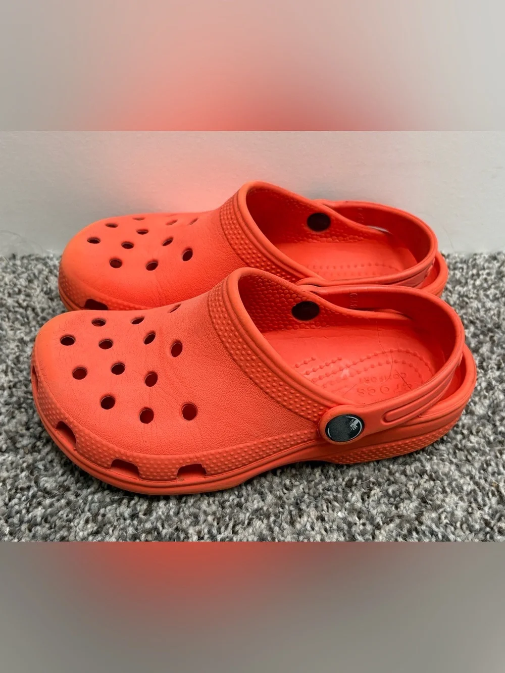 CROCS Waterproof Slip On Classic Clog in Vibrant Orange Size 12c